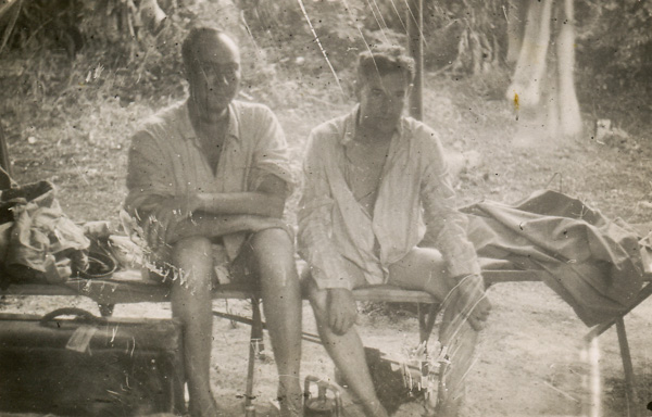 War Correspondents Jimmy Smyth on left, Cliff Eager on right in
