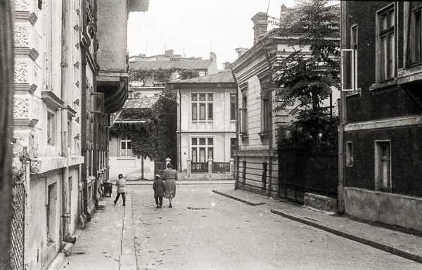 Strolling around Bucharest, Romania; 10 October 1956